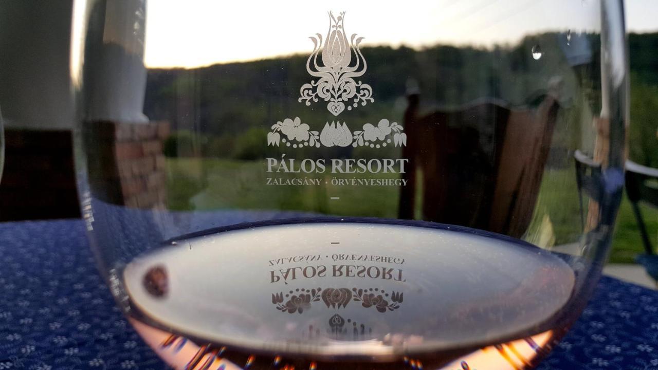 Palos Resort Zalacsány Buitenkant foto