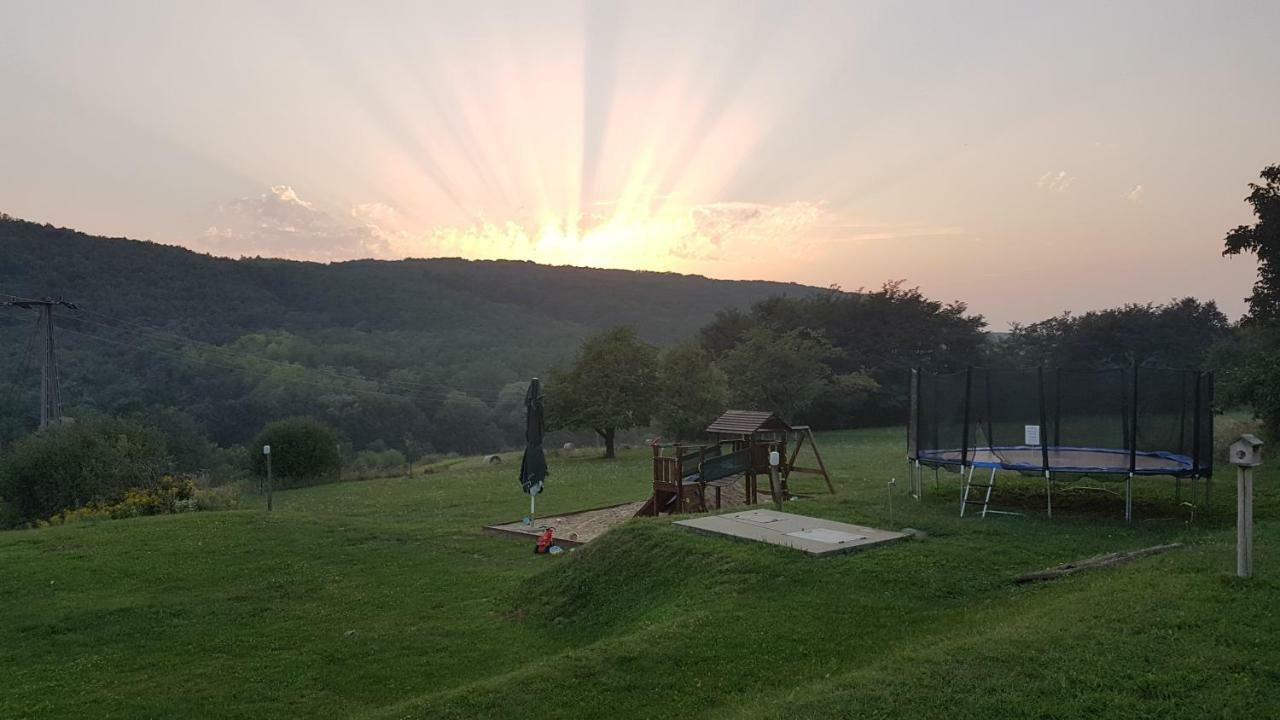 Palos Resort Zalacsány Buitenkant foto